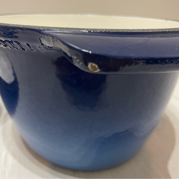 *RARE* Lodge Enamel Covered Cast Iron Chicken Dutch Oven Blue 2QT *RARE* - Picture 9 of 10
